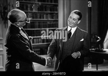 Avec le sourire with a Smile Jahr: 1936 - Frankreich Maurice Chevalier Regie: Maurice Tourneur Stockfoto