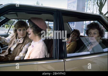 Im Uhrzeigersinn Jahr: 1986 Großbritannien Regie: Christopher Morahan Alison Steadman, Ann Way, Joan Hickson, Constance Chapman Stockfoto