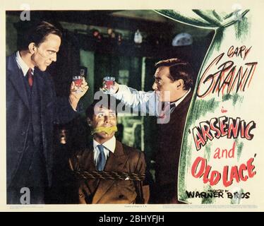 Arsen und alte Spitze Jahr: 1944 USA Regie: Frank Capra Raymond Massey, Cary Grant, Peter Lorre Lobbycard Stockfoto