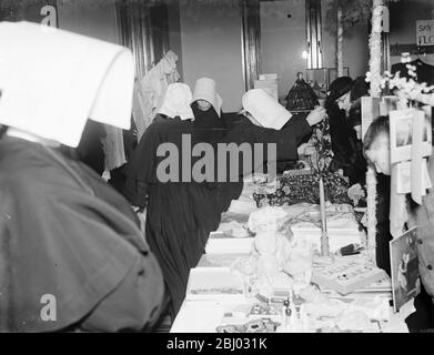 Der Weihnachtsbasar in der Klosterschule in Sidcup, Kent statt. - 1936 . Stockfoto