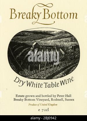 Wine Label - Breaky Bottom Dry White Table Wine. Weingut angebaut und abgefüllt von Peter Hall in Breaky Bottom Vineyard, Sussex. Stockfoto