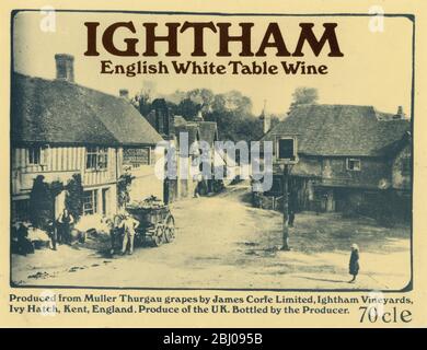 Wine Label - Ightam Englischer Weißtafel Wein. Produziert in Lamberhurst Priory Weingut. - 1976 Stockfoto