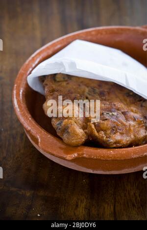 Pataniscas de Bacalhau, Portugueses Fischkuchen aus getrocknetem Salz Kabeljau - Stockfoto