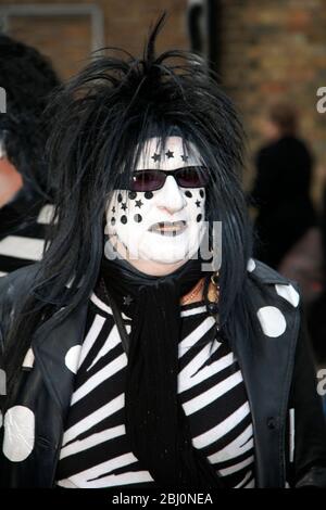 The Pig Dyke Molly Dancers, Whittlesey Straw Bear Festival, Whittlesey Town, Cambridgeshire; England, Großbritannien Stockfoto