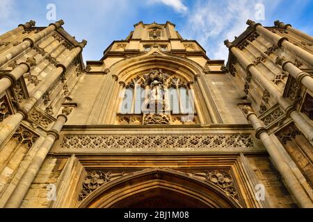 Tom Tower, Low Angle, Christ Church College, Oxford, England, Großbritannien Stockfoto