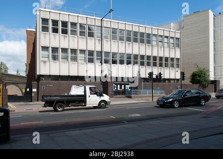 Wandsworth County Court, 76-78 Upper Richmond Road, Putney, London SW15 2SU Stockfoto