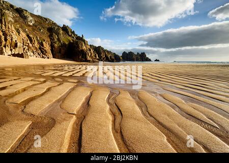 Der abgeschiedene Strand bei Pedn Vounder, Porthcurno Stockfoto