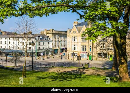 Spring Gardens, das Zentrum der Kurstadt Buxton im Peak District in Derbyshire Stockfoto