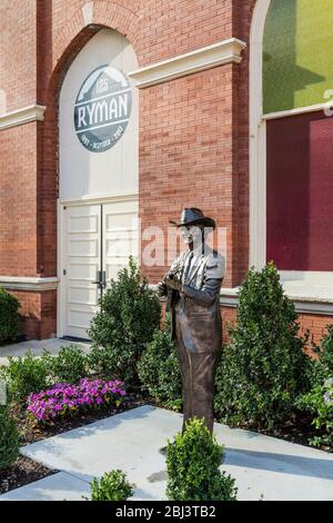 Bluegrass Künstler Bill Monroe Skulptur im Ryman Auditorium in Nashville in Tennessee. Stockfoto