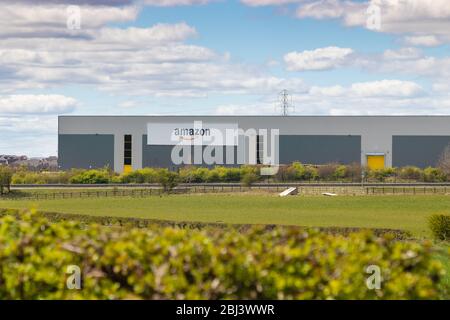 Das Amazon.com Lagerhaus in der Nähe von Dunfermline, Fife, Schottland Stockfoto
