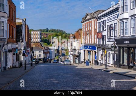 Leere High Street Guildford Surrey: Covid-19 Sperrung Stockfoto