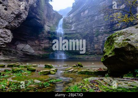 Malerischer Wasserfall in Spanien (Katalonien, La Foradada de Cantonigros) Stockfoto