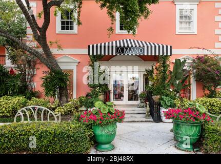 Ein Mano Luxus-Souvenirladen in Naples in Florida. Stockfoto