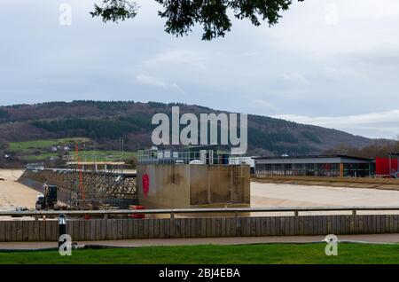 Dolgarrog, Wales, UK : 2. März 2019: Bauarbeiten im Surf Snowdonia Touristenattraction Stockfoto