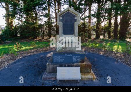 Greenfield, Flintshire, Großbritannien; März 26 2019; das Greenfield war Memorial erinnert an Männer, die im 1. Und 2. Weltkrieg starben. Es steht im M Stockfoto