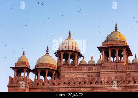 Buland Darwaza (Tor des Sieges), Haupteingang zum Jama Masjid in Fatehpur Sikri in Agra, Uttar Pradesh, Indien Stockfoto