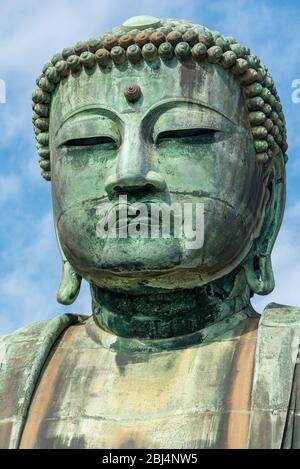 Der große Buddha von Kamakura, die zweithöchste Buddha-Statue aus Bronze in Japan Stockfoto