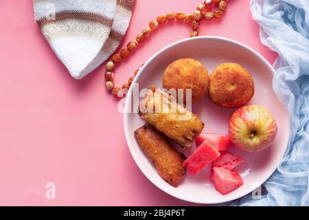 Traditionelle typische hausgemachte Ramadan-Speisen, Top View Stockfoto