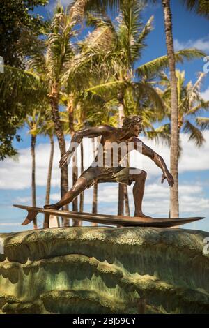 Oahu, USA - 20. März 2017: Surf Statue auf Queen's Beach Gegend in der Innenstadt von Waikiki Honolulu, Oahu, Hawaii, USA Stockfoto