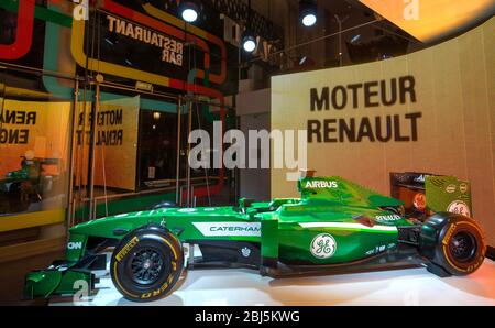 PARIS - 16. SEPTEMBER 2014: Caterham-Renault Formel 1-Auto auf dem Firmenstand während des Ateliers Renault Paris Showroom. Paris, Frankreich. Stockfoto