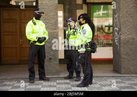 Tschechische Polizei. Frau, Prag, Tschechische Republik Stockfotografie