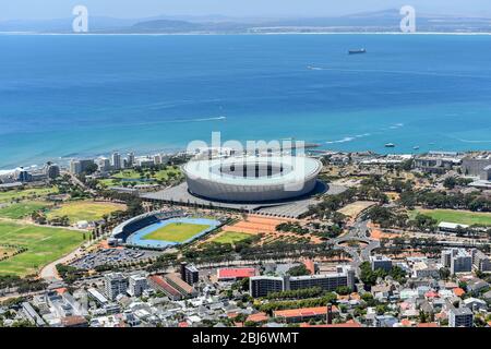 Luftaufnahme des Kapstadt Stadions in Kapstadt, Südafrika, ist ein Stadion, das für die FIFA Weltmeisterschaft 2010 in Western Cape gebaut wurde Stockfoto