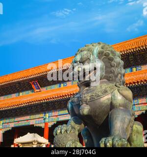 Peking, China - 9. Januar 2020: Taihemen (Tor der Obersten Harmonie) ist das größte Palasttor der Verbotenen Stadt, das 1420 eingerichtet wurde und eine Gesamtfläche von hat Stockfoto