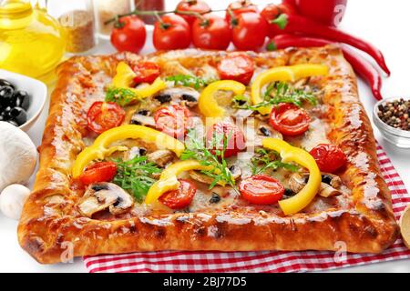 Frisch hausgemachte Pizza aus nächster Nähe Stockfoto