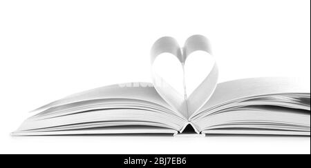 Herz aus Buchseiten, isoliert auf weiß Stockfoto