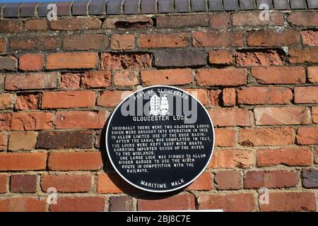 Gloucester's histroic Docks in Süd-West-England. Beschilderung am Schloss. Stockfoto