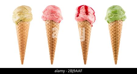 Eiszapfen mit verschiedenen Geschmacksrichtungen, isoliert auf weiß Stockfoto