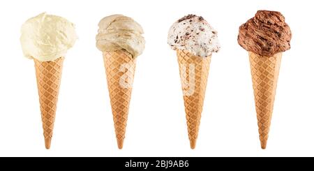 Eiszapfen mit verschiedenen Geschmacksrichtungen, isoliert auf weiß Stockfoto