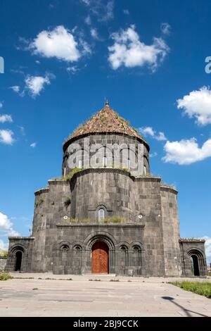 Die Kathedrale von Kars, auch bekannt als die Heilige Apostel Kirche. Es ist eine ehemalige armenische Kirche aus der Zeit um 930 in Kars in der Türkei gebaut. Stockfoto