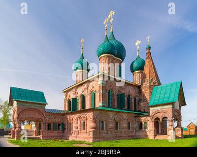 Jaroslawl, Russland - 8. Mai 2016: Kirche des Heiligen Johannes Chrysostomus in Jaroslawl. Es ist ein Teil der Tempel-Komplex in Korovniki, Russland, goldenen Ring von Russ Stockfoto