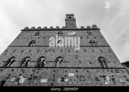 Volterra Stadt central square, mittelalterlichen Palast Palazzo dei Priori Wahrzeichen, Pisa, Toskana, Italien, Europa Stockfoto