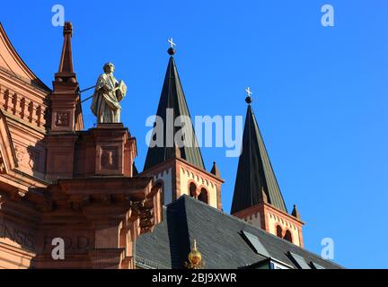 Detail Neumünster, Neumünster Johannes Evangelist und Johannes der Täufer, ehemaliges Kollegium-Kloster, Neumünster-Kloster, Kollegium-Kloster Stockfoto