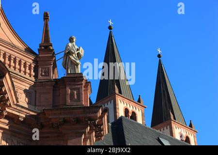 Detail Neumünster, Neumünster Johannes Evangelist und Johannes der Täufer, ehemaliges Kollegium-Kloster, Neumünster-Kloster, Kollegium-Kloster Stockfoto