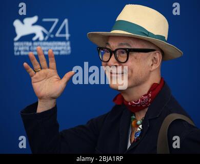 VENEDIG, ITALIEN - AUGUST 30: Jurymitglied Yonfan nimmt am 30. August 2017 an der Fotozelle der Jury während der 74. Filmfestspiele in Venedig Teil. Stockfoto