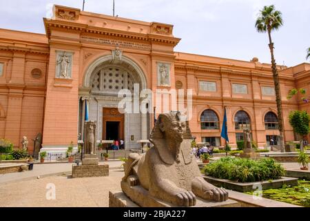 Kairo / Ägypten - 25. Mai 2019: Das Ägyptische Museum (Ägyptisches Museum) beherbergt die weltweit größte Sammlung von altägyptischen an Stockfoto