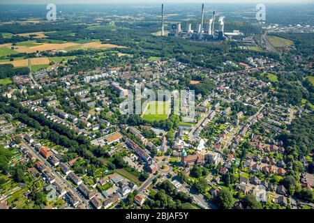 Gladbeck-Zweckel, im Hintergrund das Kohlekraftwerk Scholven Uniper Kraftwerke GmbH in Gelsenkirchen, 19.07.2016, Luftaufnahme, Deutschland, Nordrhein-Westfalen, Ruhrgebiet, Gelsenkirchen Stockfoto