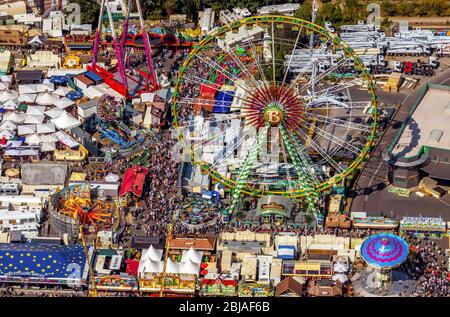 Kirmes-Range 2019 in Herne, Riesenrad neben 08/04/2019, Luftaufnahme, Deutschland, Nordrhein-Westfalen, Ruhrgebiet, Herne Stockfoto