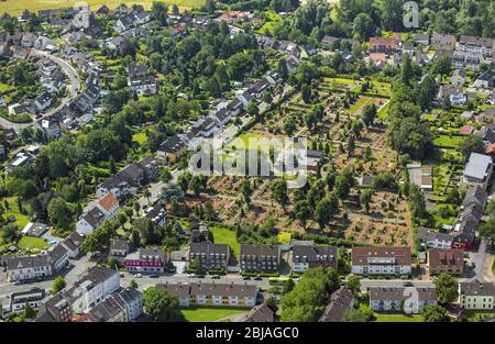 , Friedhof der katholischen Pfarrei St. Joseph in Essen, 23.06.2016, Luftaufnahme, Deutschland, Nordrhein-Westfalen, Ruhrgebiet, Essen Stockfoto