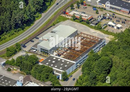 Gewerbegebiet und Firmensiedlung zum Puddelhammer in Warstein-Belecke, 07.06.2016, Luftaufnahme, Deutschland, Nordrhein-Westfalen, Sauerland, Warstein Stockfoto