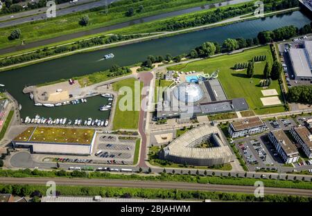 Freizeitzentrum - Freizeitpark in der Neuen Mitte Oberhausen mit Hallenbad und Yachthafen der Betreibergesellschaft Aquapark Oberhausen GmbH am Rhein-Herne-Kanal in Oberhausen, 23.06.2016, Luftbild, Deutschland, Nordrhein-Westfalen, Ruhrgebiet, Oberhausen Stockfoto