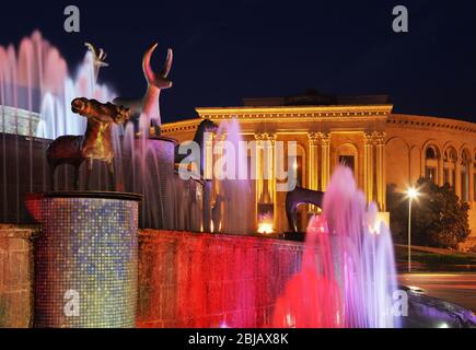Kolchis Brunnen bei Davit Aghmashenebeli Square in Kutaissi. Imereti Provinz. Georgien Stockfoto