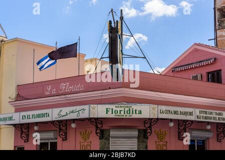 HAVANNA, KUBA. Außenansicht von El Floridita, einem historischen Fischrestaurant und Cocktailbar La Habana Vieja, Kuba Stockfoto