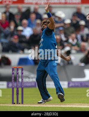 CHESTER LE STREET, ENGLAND - Laith Malinga von Sri Lanka Bowling während der 2. ODI zwischen England und Sri Lanka an der Emirates Riverside, Chester le Street am Sonntag 25. Mai 2014 (Quelle: Mark Fletcher Mi News) Stockfoto