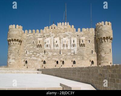 Die Festung von Qaitbay, aus dem 15. Jahrhundert, Alexandria, Ägypten Stockfoto