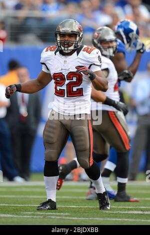 16. September 2012: Tampa Bay Buccaneers läuft zurück Doug Martin (22) während eines NFL NFC Matchup der Woche 2 zwischen den Tampa Bay Buccaneers und New York Gi Stockfoto
