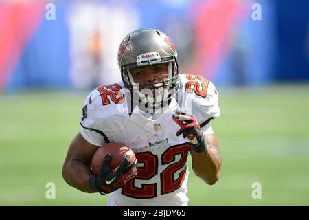 16. September 2012: Tampa Bay Buccaneers auf dem Rückweg Doug Martin (22) trägt den Ball während eines NFL NFC Matchup der Woche 2 zwischen dem Tampa Bay Buccaneer Stockfoto